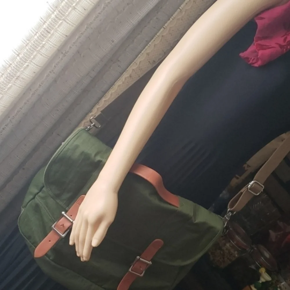 Shiraleah Chicago computer bag. NWOT